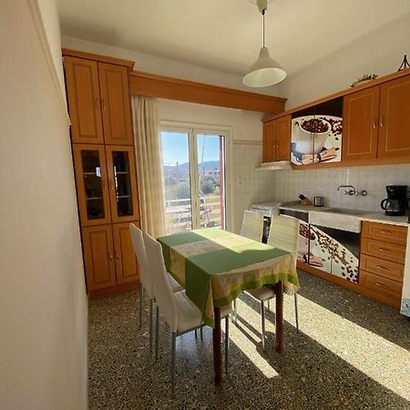 Mpanos Sea Apartment 2 Loutra Oraias Elenis Dış mekan fotoğraf